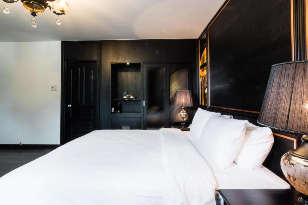 A&Em Signature Hotel Ho Chi Minh City Exterior photo