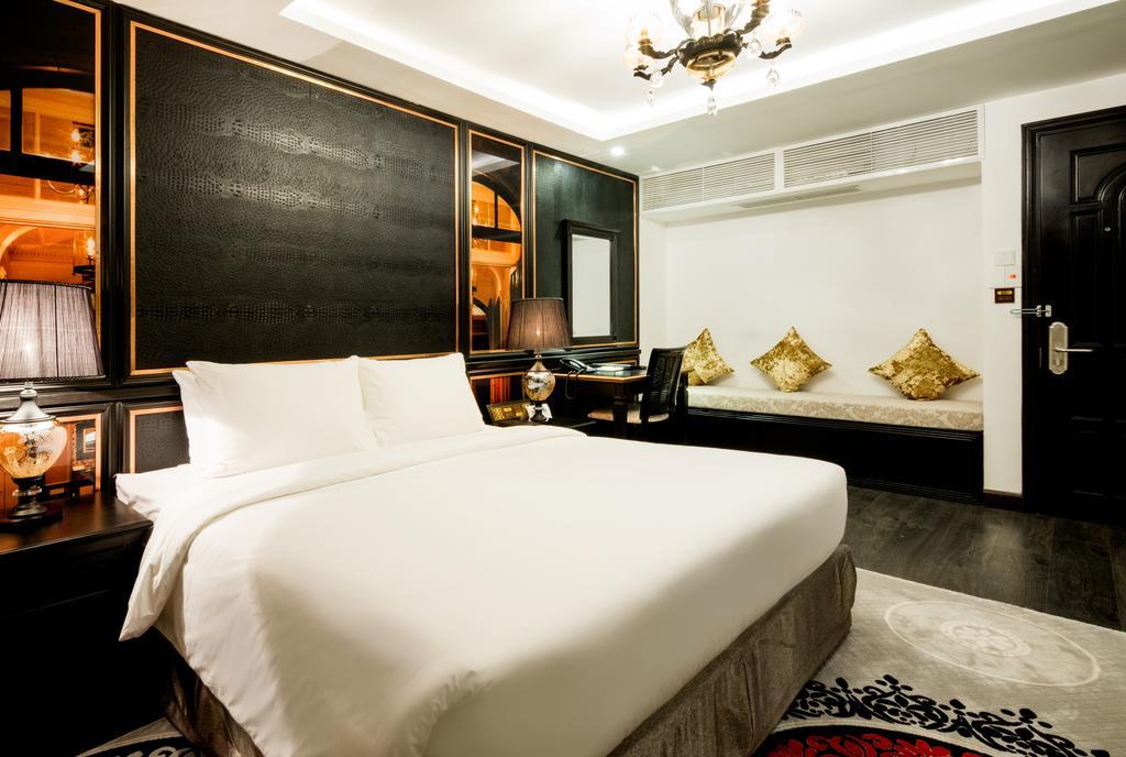 A&Em Signature Hotel Ho Chi Minh City Exterior photo
