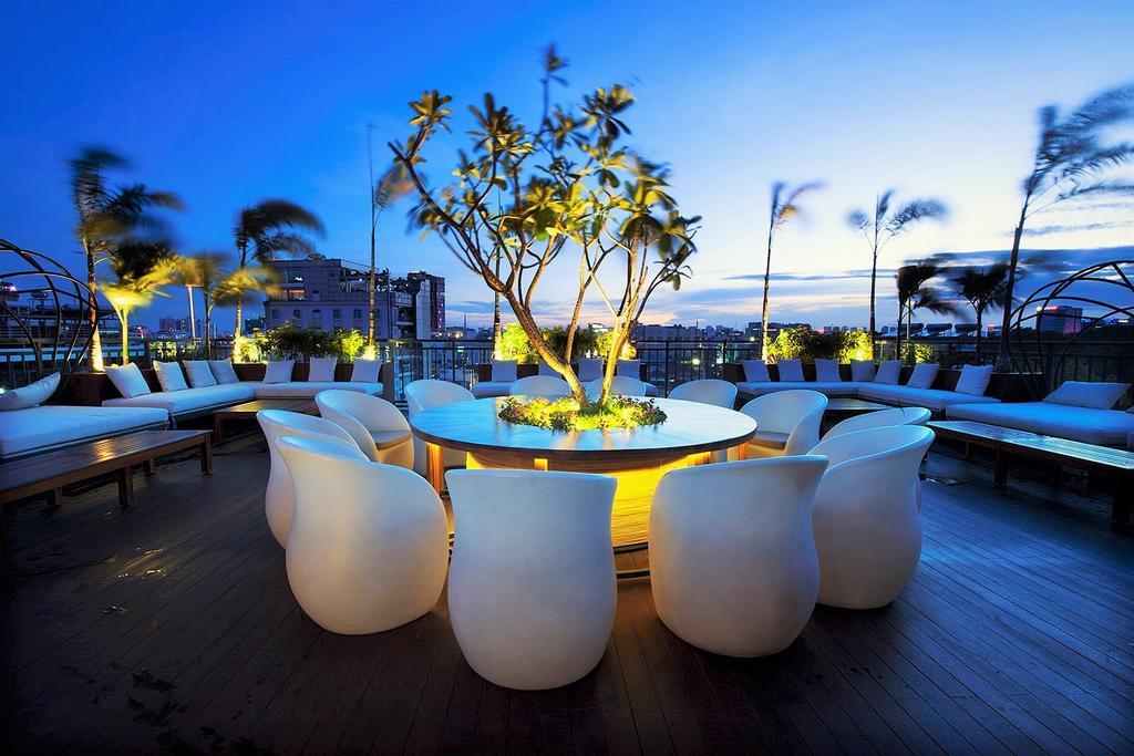 A&Em Signature Hotel Ho Chi Minh City Exterior photo