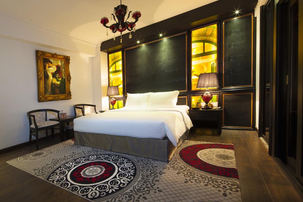 A&Em Signature Hotel Ho Chi Minh City Exterior photo