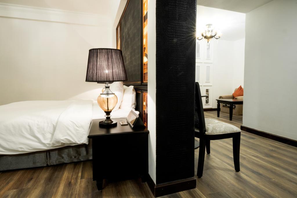 A&Em Signature Hotel Ho Chi Minh City Exterior photo
