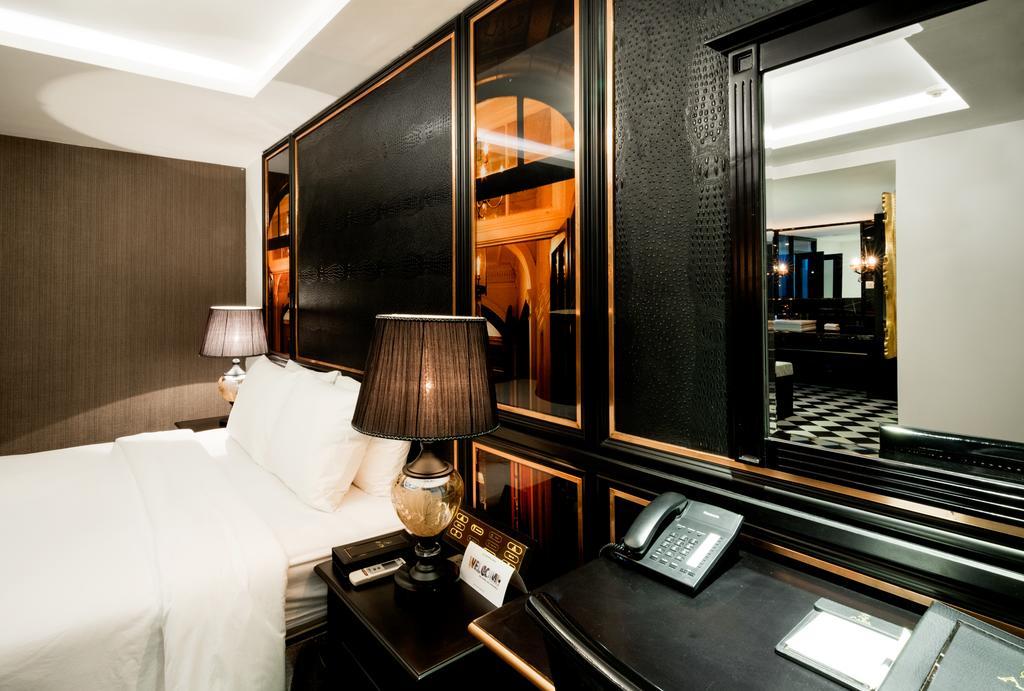 A&Em Signature Hotel Ho Chi Minh City Exterior photo